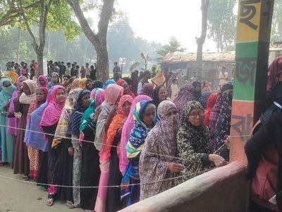 দুপুর ১২টা পর্যন্ত ভোট পড়েছে ৩২.৮৮ শতাংশ: ইসি